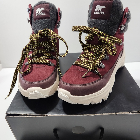 Sorel Shoes - NEW Womens Sorel booties